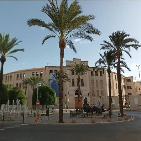 Estudio A Cerca Del Auditorio Y El Mercado De * لقنت