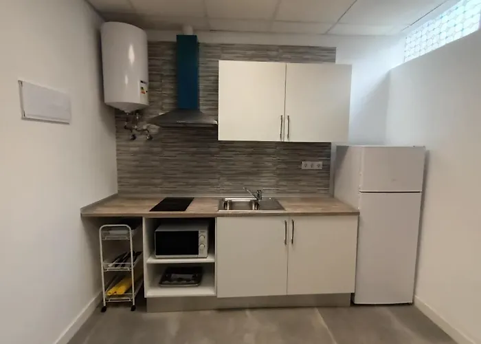 Estudio A Cerca Del Auditorio Y El Mercado De لقنت